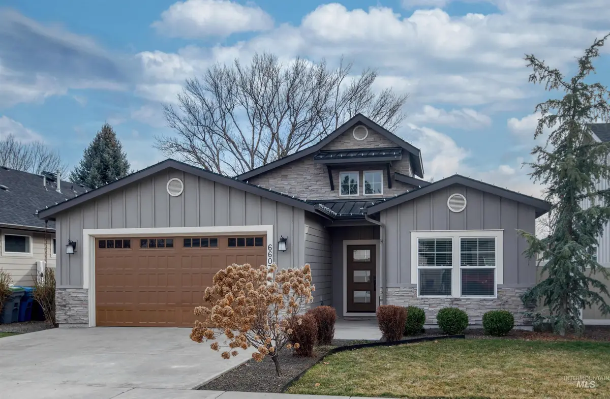 6603 W Hammermill Dr, Boise, ID 83714 - #1