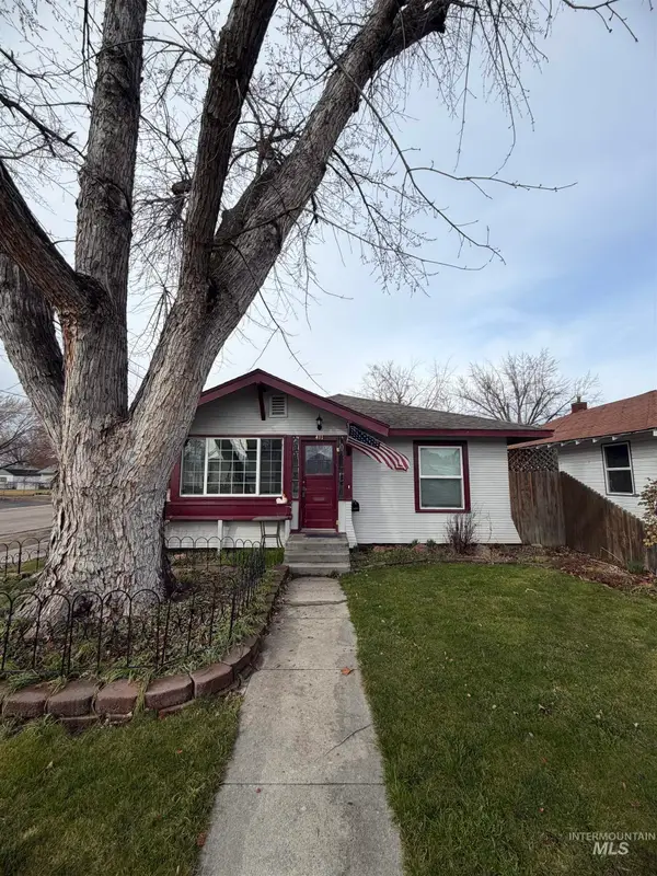 411 S Wardwell Ave, Emmett, ID 83617