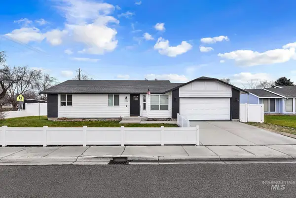 1182 N Iris Ave, Boise, ID 83704