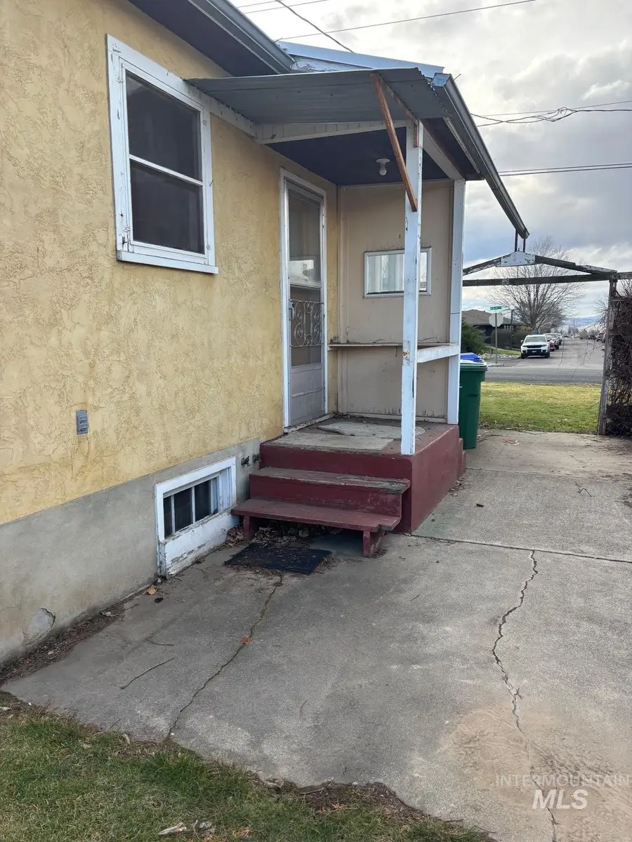 3313 4th Street, Lewiston, ID 83501 - #3