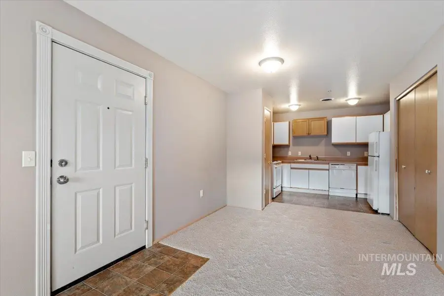 3323 N Lakeharbor Ln #204, Boise, ID 83703 - #3