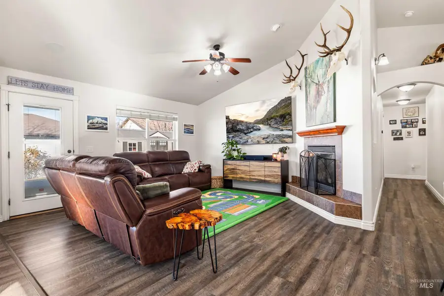 964 Borah Ave W, Twin Falls, ID 83301 - #3