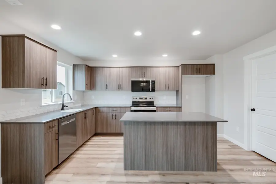 5415 S Bittercreek Ave, Meridian, ID 83642 - #3