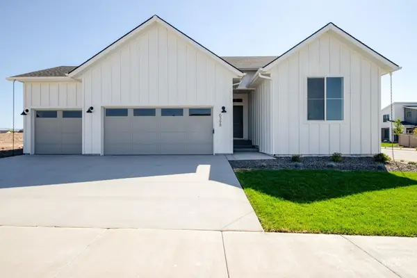 3695 W Piscina Dr, Meridian, ID 83642