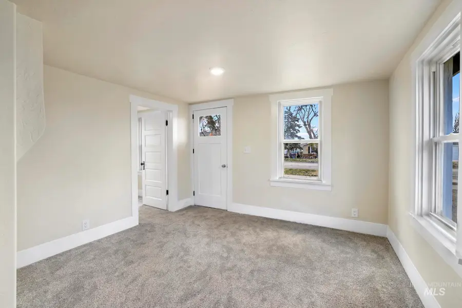 812 Broadway Ave N, Buhl, ID 83316 - #2