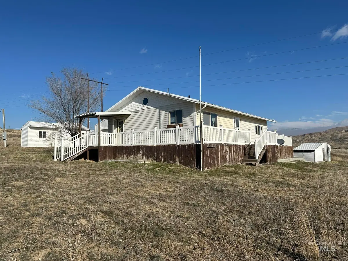 35202 Manning Creek Rd, Durkee, OR 97905 - #1