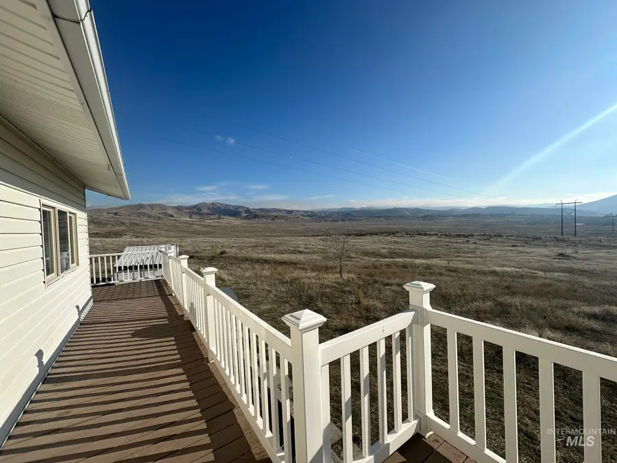 35202 Manning Creek Rd, Durkee, OR 97905 - #2