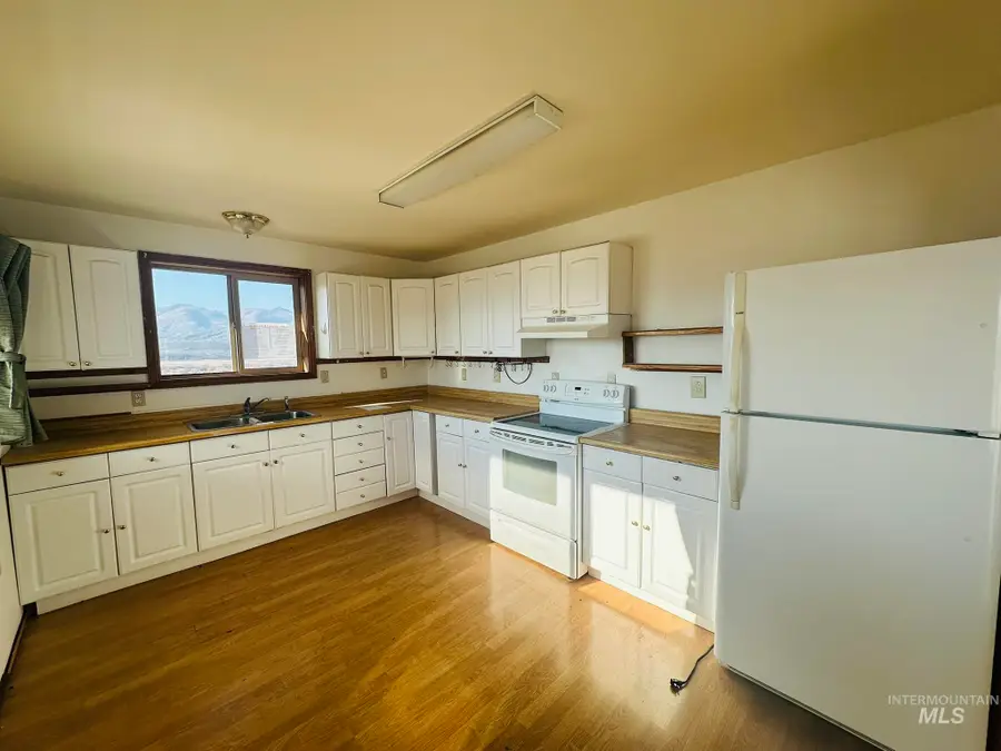 35202 Manning Creek Rd, Durkee, OR 97905 - #3