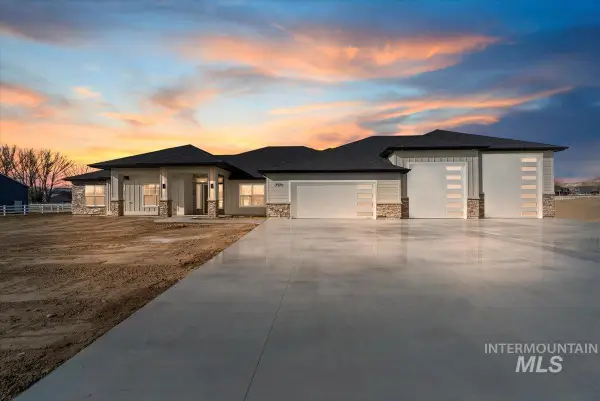 7573 Riverfront Dr, Marsing, ID 83639