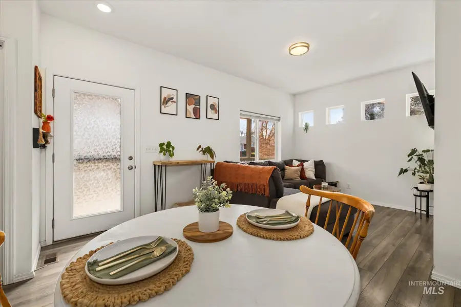 124 W Cherry Ave, Meridian, ID 83642 - #2