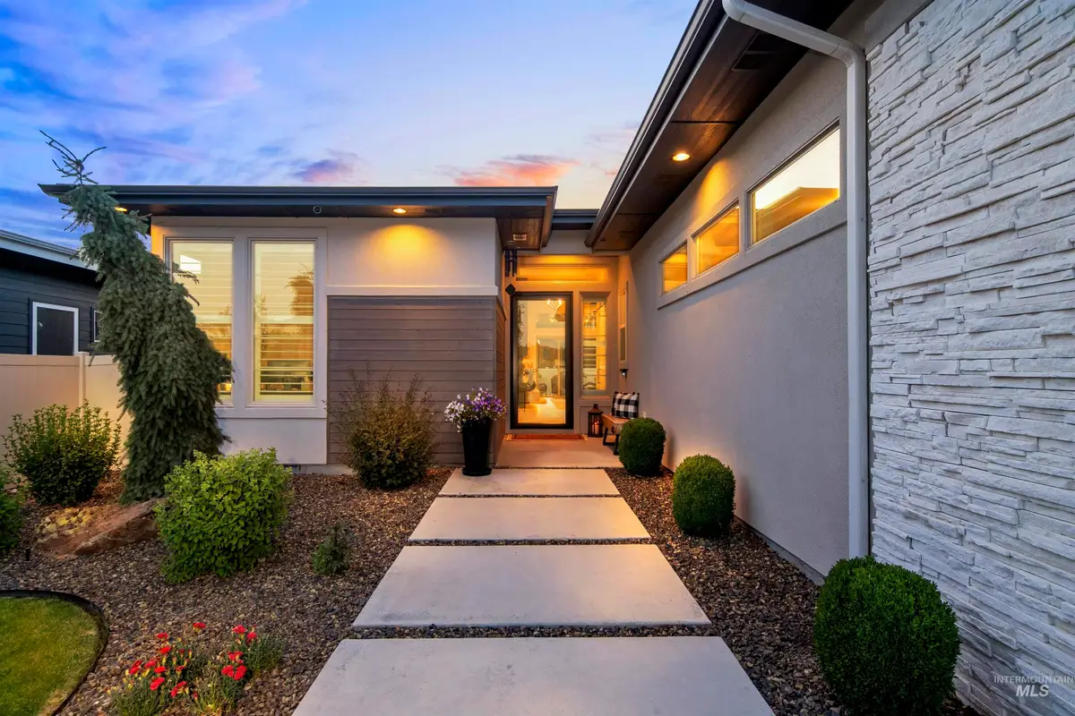 570 W Carnelian Ln., Eagle, ID 83616 - #1