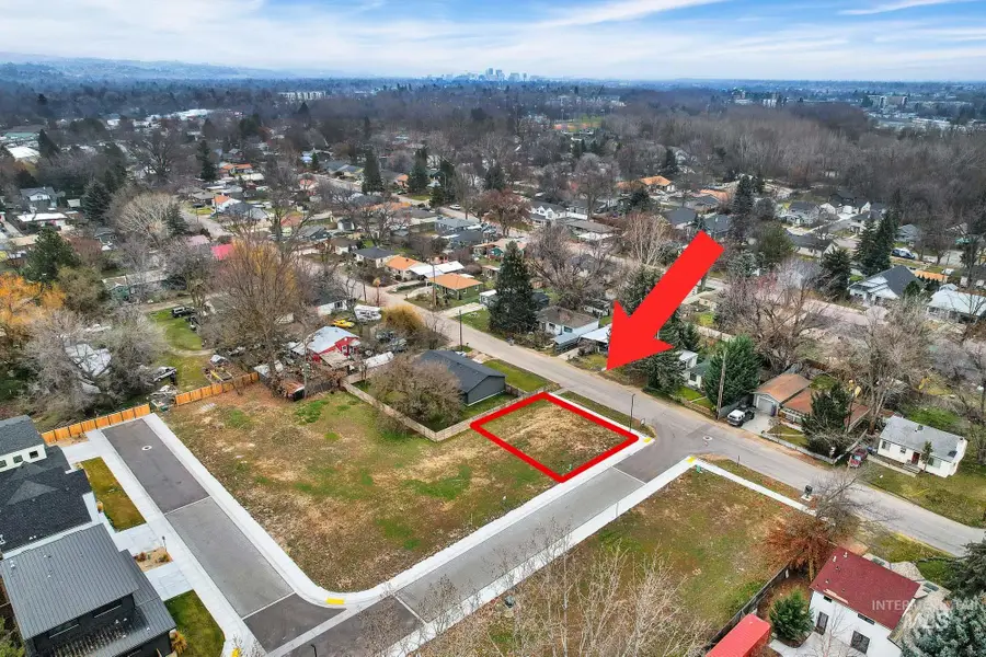 3002 N Water Run Ln, Boise, ID 83703 - #2