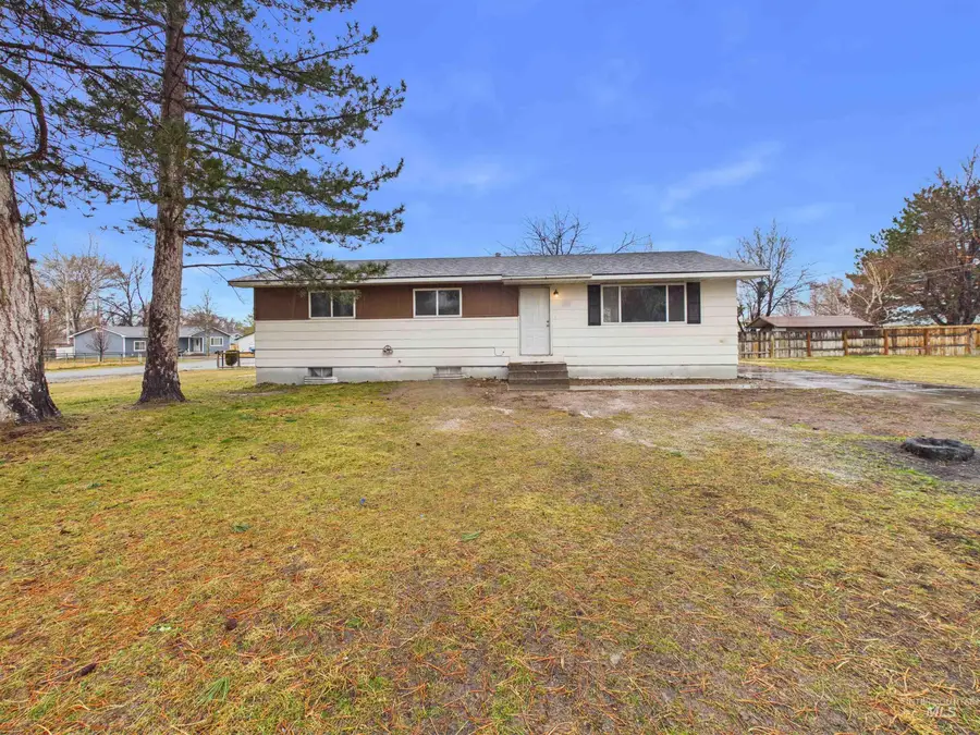 1911 R St, Heyburn, ID 83336 - #2