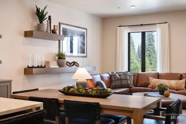 700 Village Drive #302, Donnelly, ID 83615