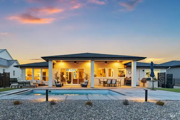 1873 W Oakhampton Drive, Eagle, ID 83616