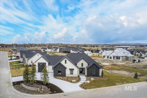 549 Joy Ave, Middleton, ID 83644