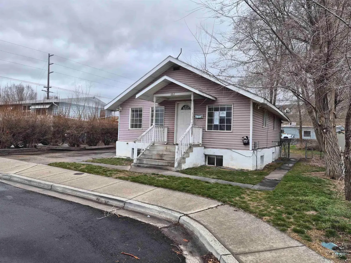 682 Randolph, Pocatello, ID 83201 - #1