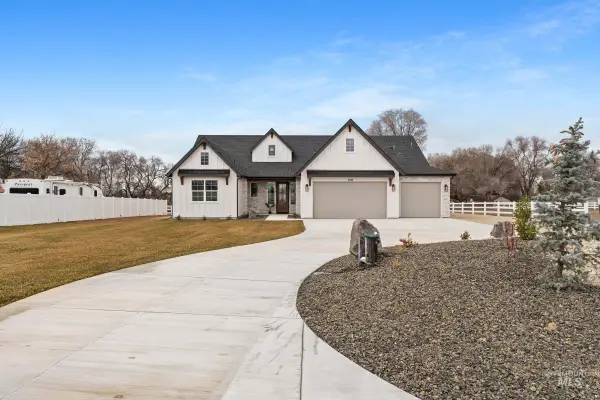 17115 N Hess Pl, Nampa, ID 83687