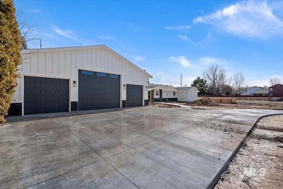 2435 N Black Cat Rd, Meridian, ID 83646 - #2