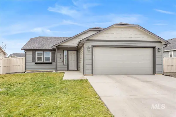1512 White Fish Lake St, Caldwell, ID 83607
