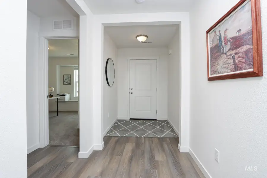 3374 S Rosa Parks Way, Nampa, ID 83686 - #3