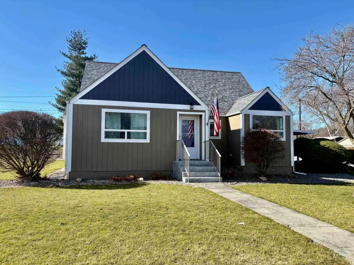 1302 4th Street, Clarkston, WA 99403 - #1