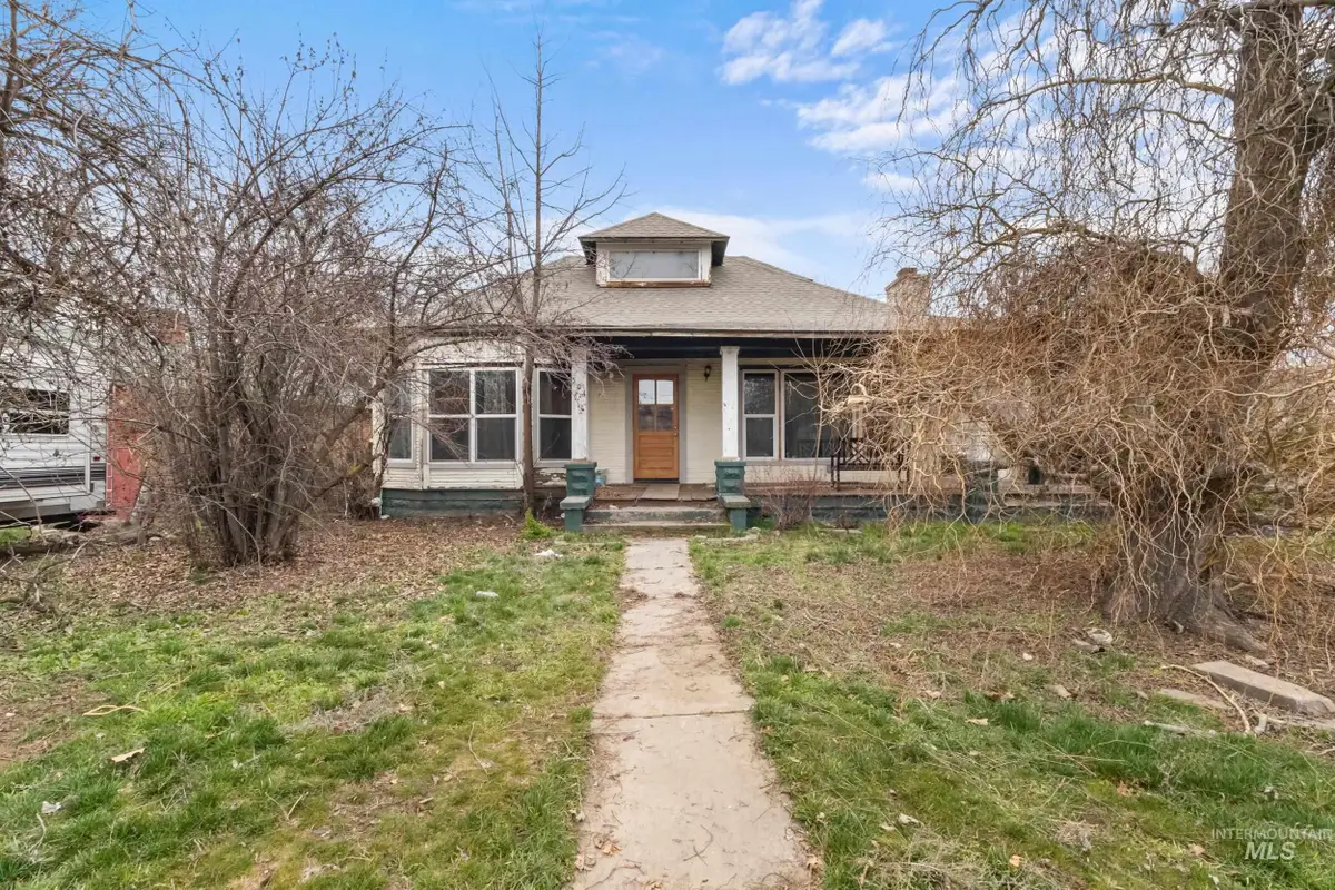 504 N 9th St, Payette, ID 83661 - #1