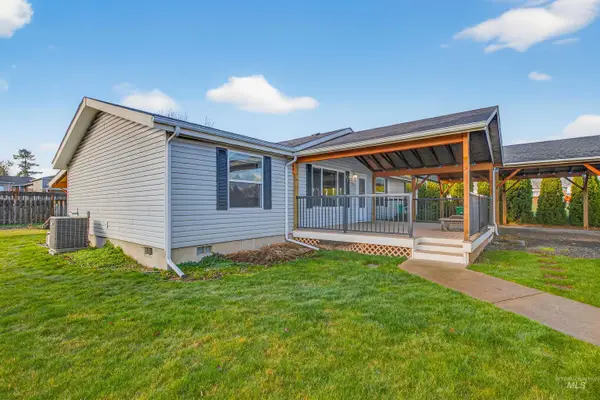 1730 1/2 Alder Ave, Lewiston, ID 83501