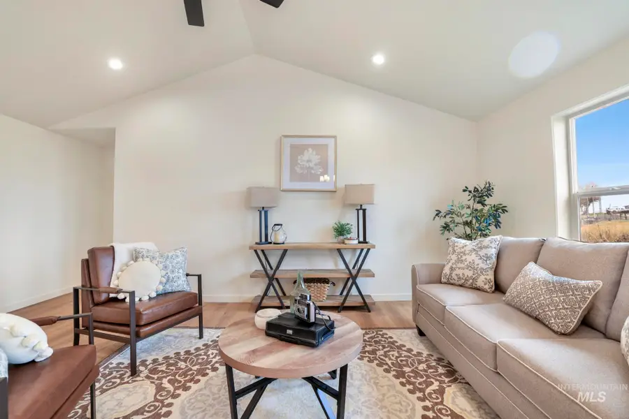 708 W Clark St, Paul, ID 83347 - #2