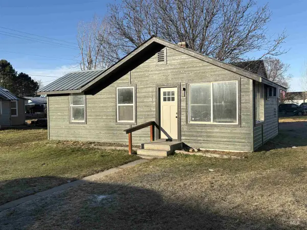 219 N 4th St, Homedale, ID 83628