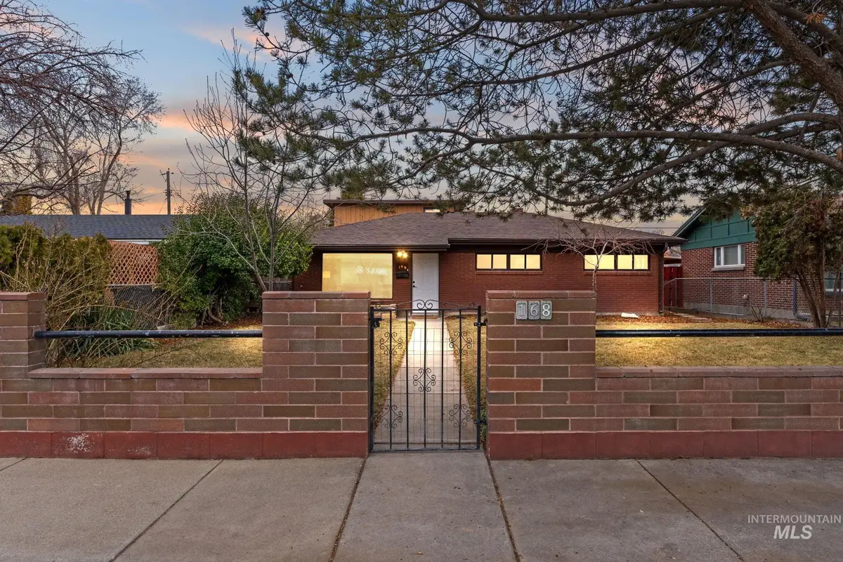 168 N Juniper St, Twin Falls, ID 83301 - #1