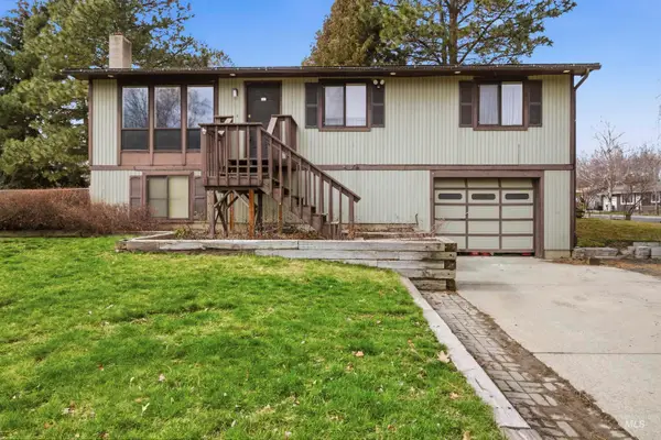 871 N Eisenhower St., Moscow, ID 83843