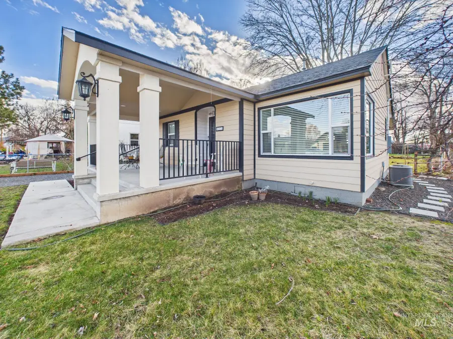 411 Maple Ave, Emmett, ID 83617 - #2