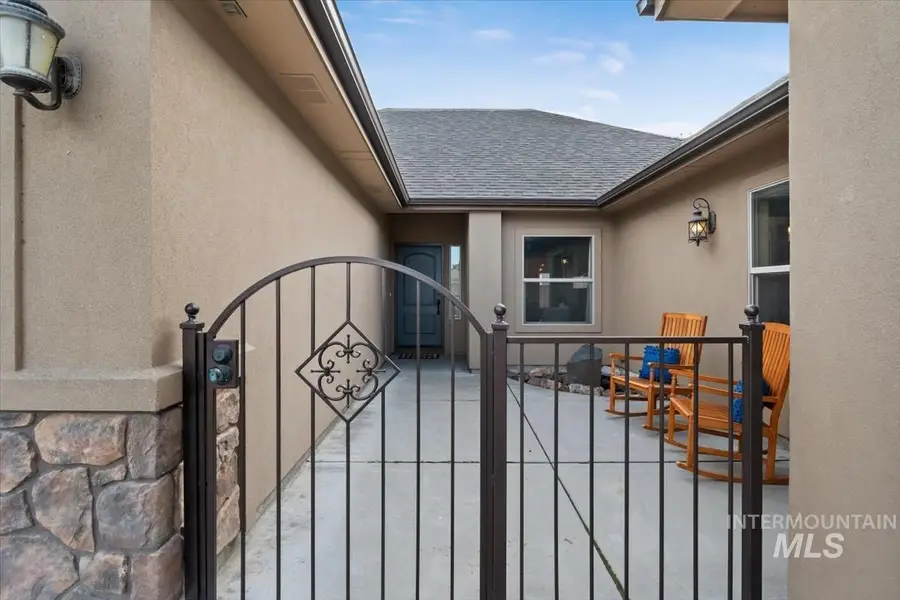 10127 W Whitecrest St, Star, ID 83669 - #3