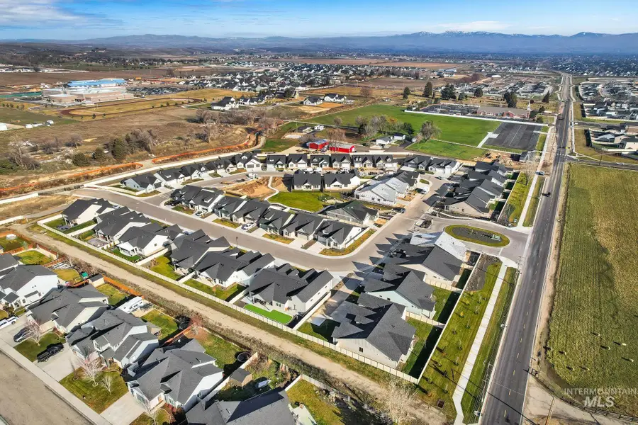 9831 W Snow Wolf Ln, Star, ID 83669 - #3