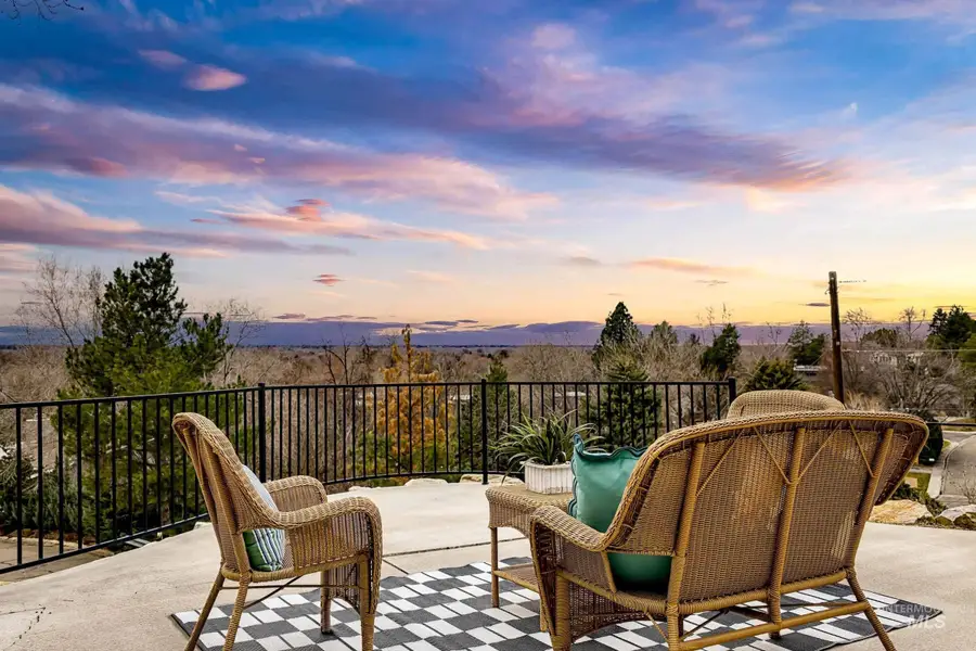 2109 W W Hillway Dr, Boise, ID 83702 - #2