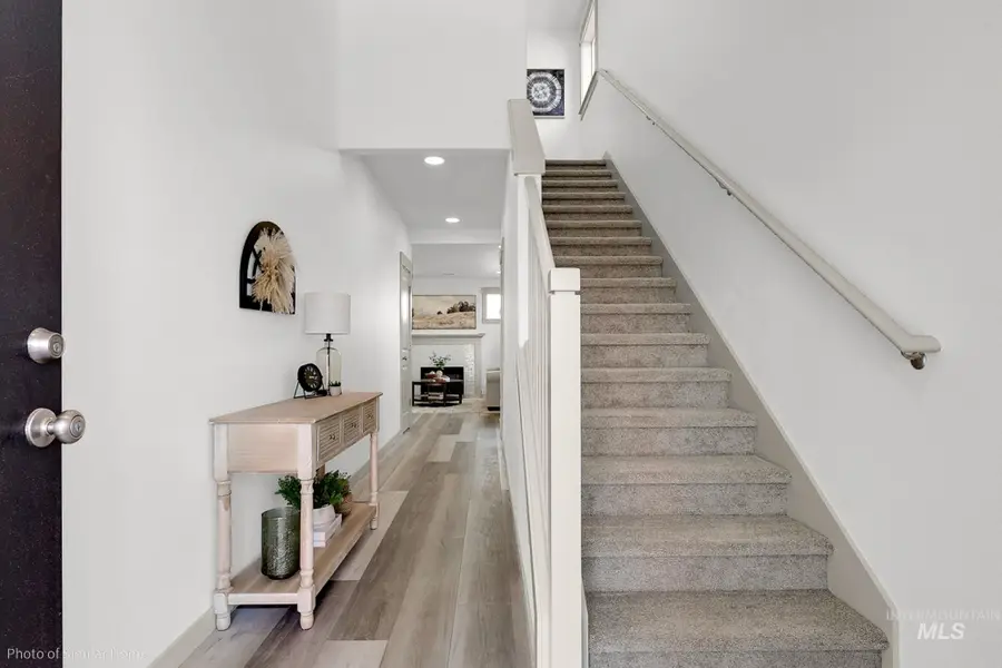 729 SW Mendenhall St, Mountain Home, ID 83647 - #3