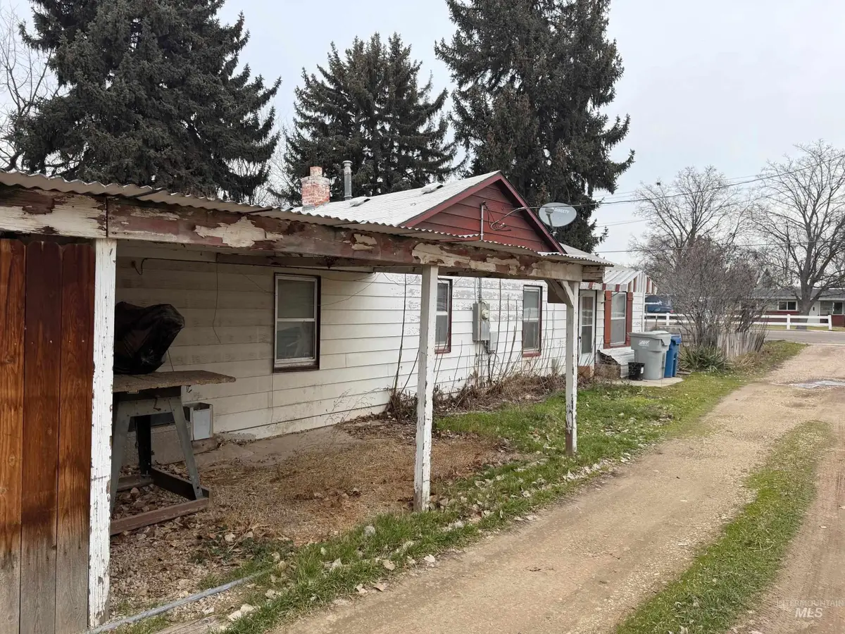 1319 W Flamingo Ave, Nampa, ID 83651 - #1