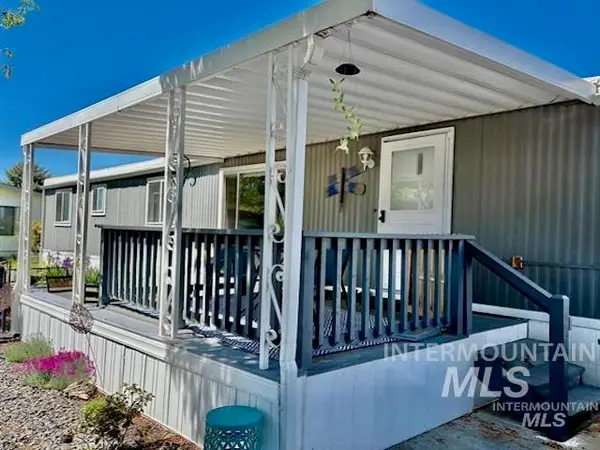 5573 Fairfax Ln, Boise, ID 83714