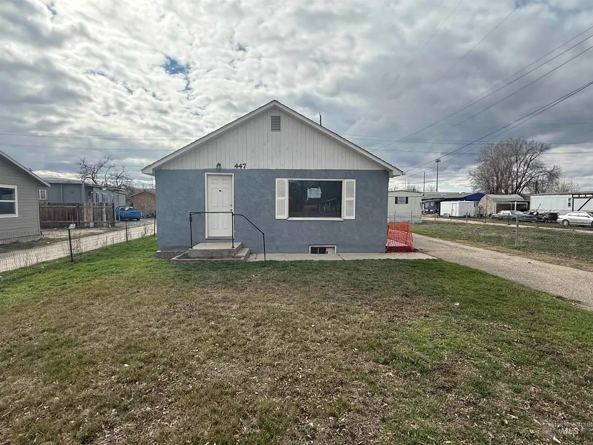 447 1st St N, Nampa, ID 83687 - #1