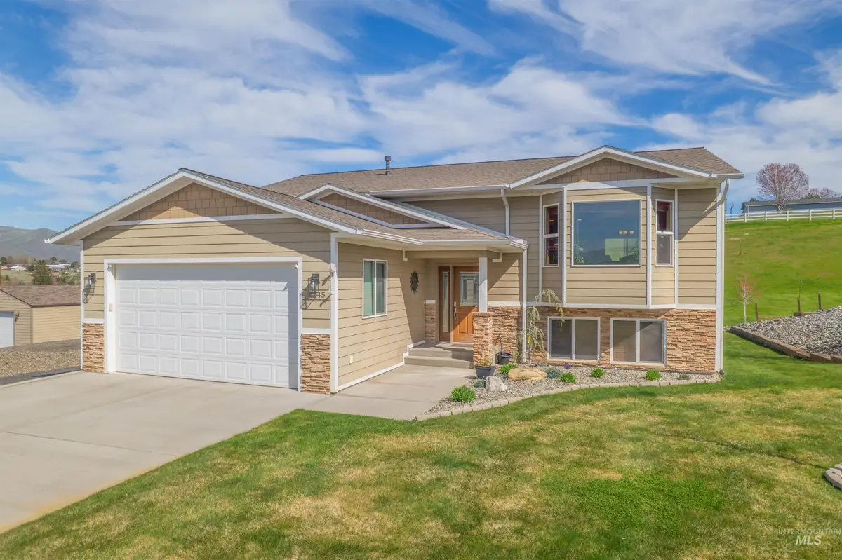 2245 Pitchstone Dr, Clarkston, WA 99403 - #1