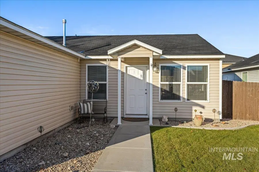 777 S Jarbidge Ave, Middleton, ID 83644 - #2