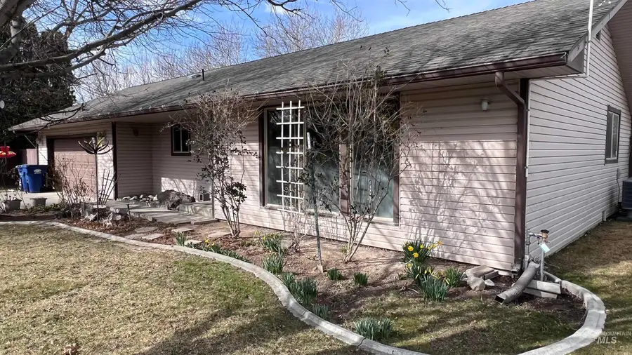 744 16th Ave E, Jerome, ID 83338 - #2