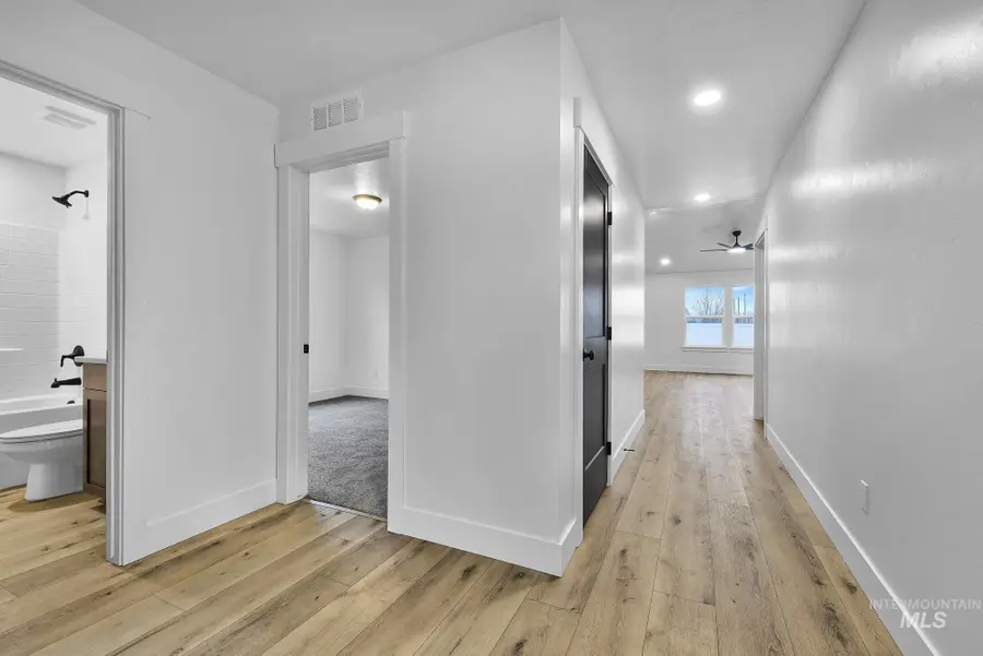 320 N 11th St, Parma, ID 83660 - #3