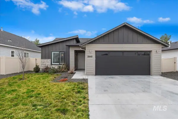 3949 N Amberwood Ave, Meridian, ID 83646