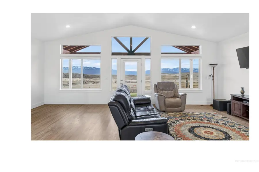 1854 Jacks Rd, Midvale, ID 83645 - #2