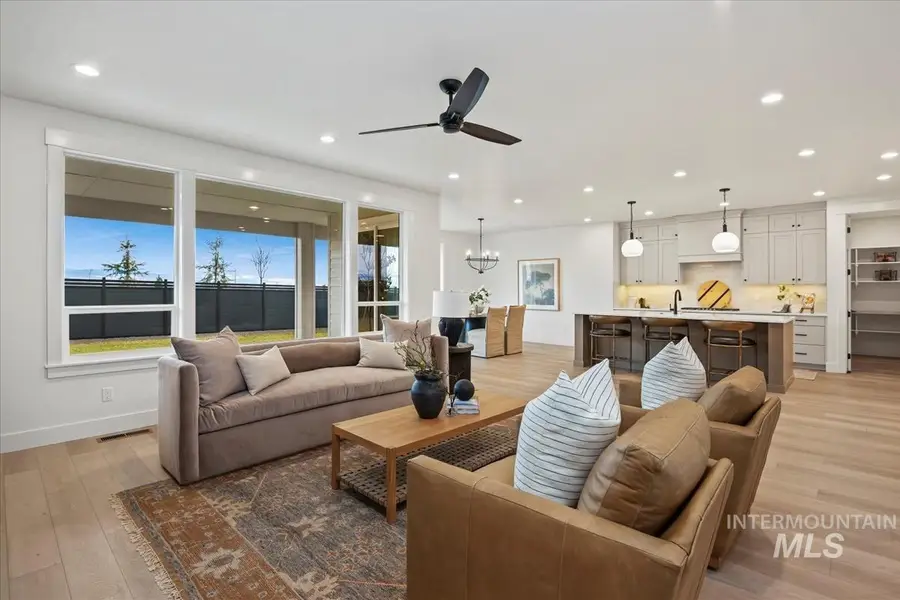 4702 N Wooley Creek Ave, Meridian, ID 83646 - #3