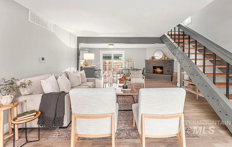 670 S Berwick Dr, Boise, ID 83706 - #2