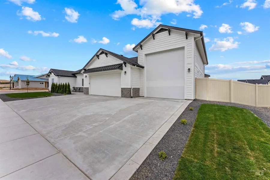 9943 W Sunberry Ct, Star, ID 83669 - #3