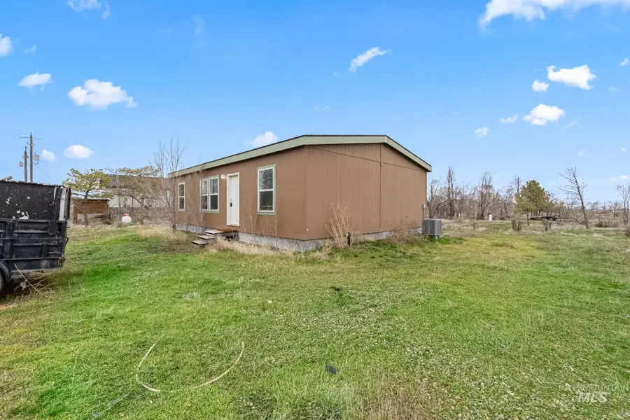 1700 SW Lilac Dr, Mountain Home, ID 83647 - #3